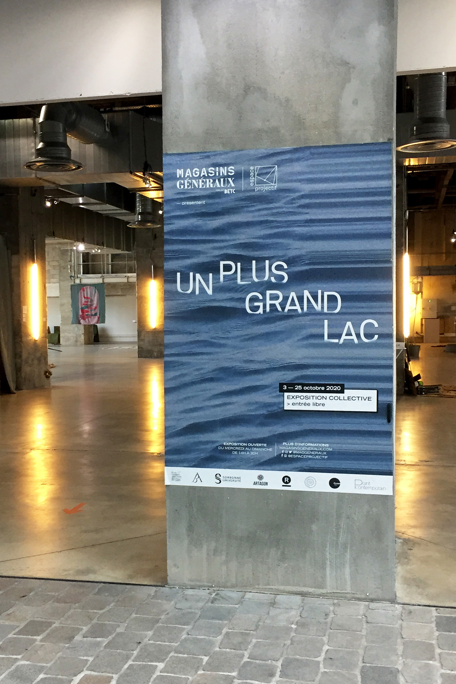 UN PLUS GRAND LAC